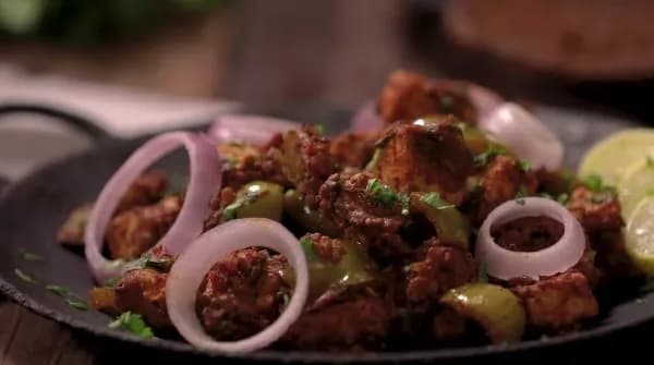 Classic Street Style Tawa Paneer Classic Street Style Tawa Paneer
