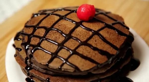 Easy Eggless Chocolate Pancakes Easy Eggless Chocolate Pancakes