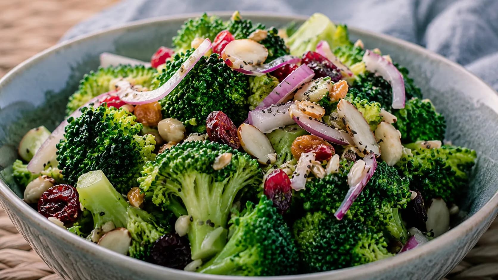 The Ultimate Easy Broccoli Salad The Ultimate Easy Broccoli Salad